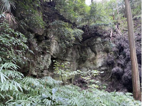 鎌倉切通しのひとつ、大仏の切り替えまで約600メートル

