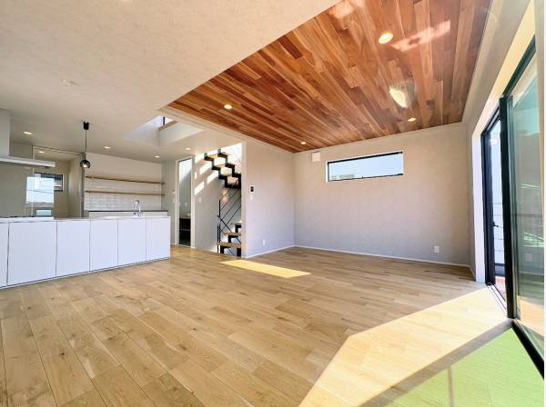 天井も高く開放感があります