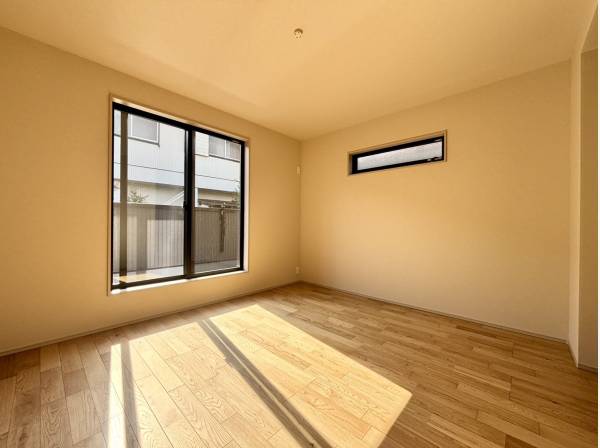 洋室は全部で3室ございます