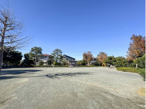 片瀬山南公園まで5分（約400m）