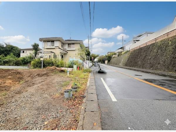 前面道路も広くアクセスの良い場所