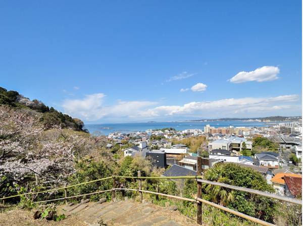 あじさい公園まで徒歩4分（約320m）
