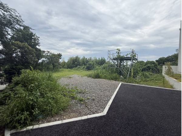 綺麗に整備された前面道路　閑静な住宅街でゆったり暮らせます