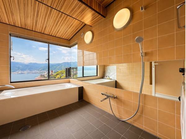 日常を忘れる眺望、心ほどけるバスタイムを。