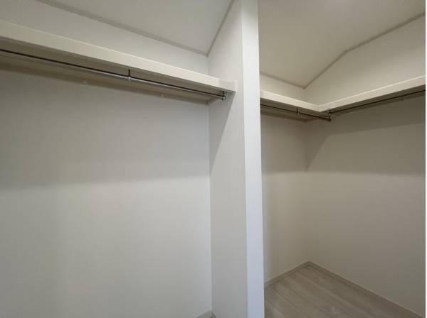 7帖の洋室には広々としたWIC