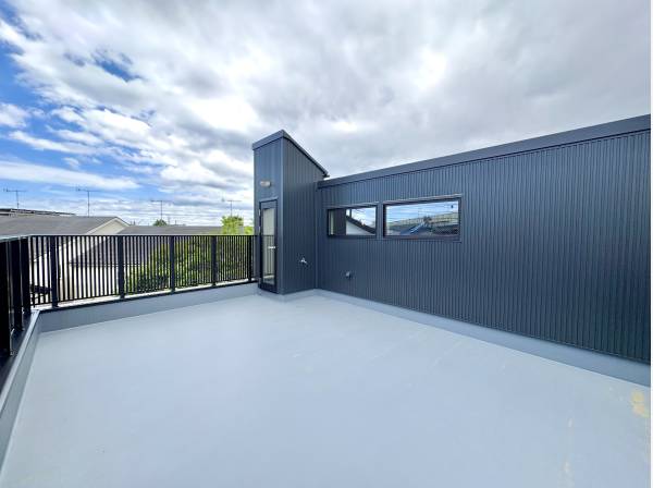 お庭がわりのスカイバルコニーです。