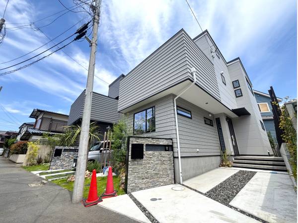 スタイリッシュな湘南らしい外観
