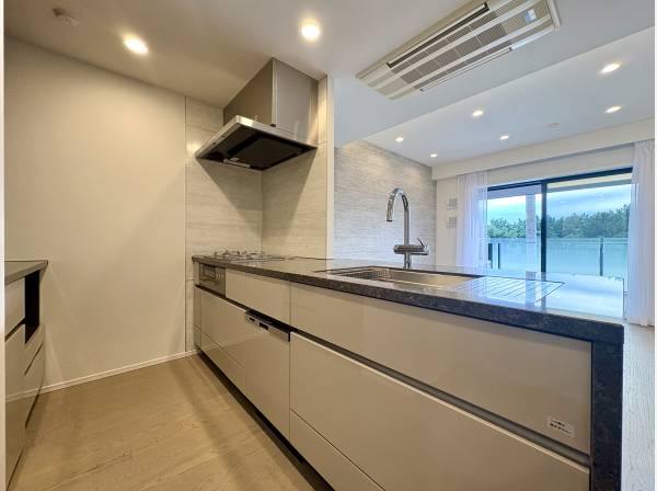 対面式システムキッチン