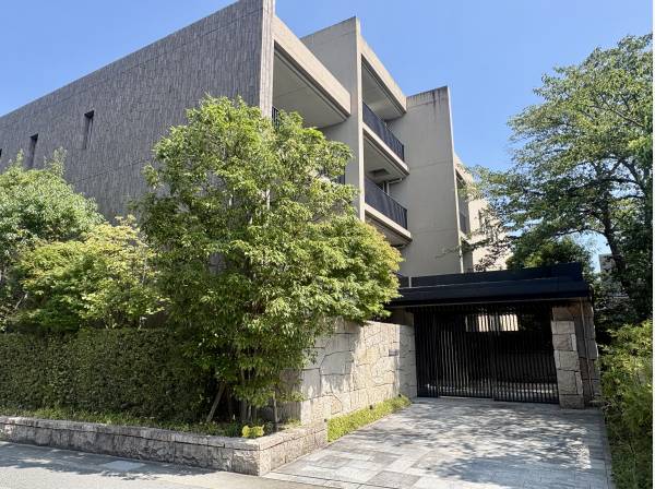 マンション外観です。