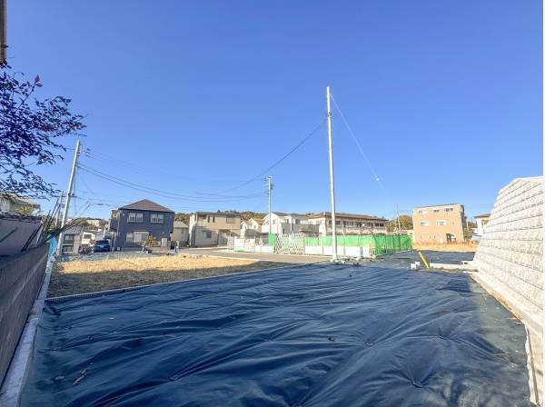 車の通り抜けがない3区画は緑も寄り添い静かな印象