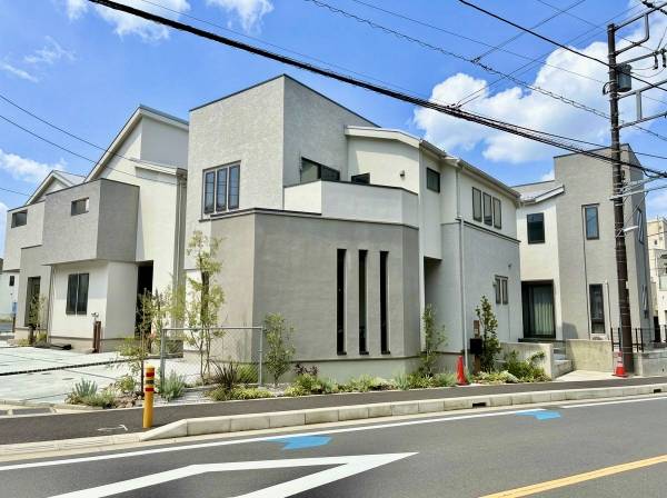 美しく整った街並みに佇む、洗練された佇まい