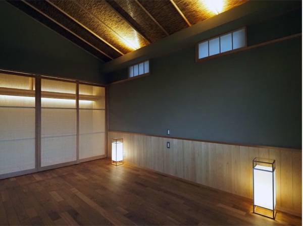 水まわりに隣接した主寝室