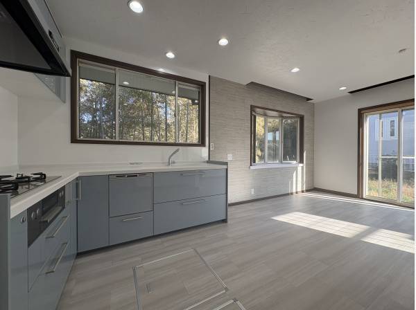 キッチンスペースもご覧の広さ