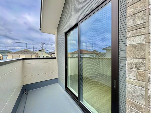 奥行きのあるバルコニー