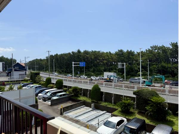 海まで歩いてすぐ！マリンスポーツや海岸の散歩も気軽に楽しめます