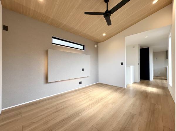 テレビボードのあるリビング