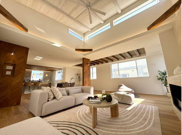 【主役は39帖のLDK】自然と笑顔が集まる、光と風のモダンデザイン邸宅