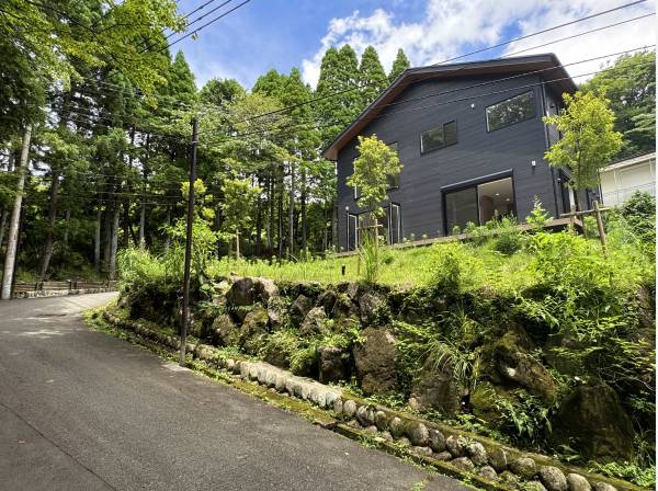 緑に囲まれた住環境です。セカンドハウスにおすすめ。
