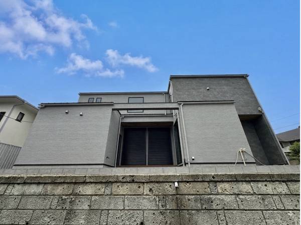建築途中ですが堂々と建っています！