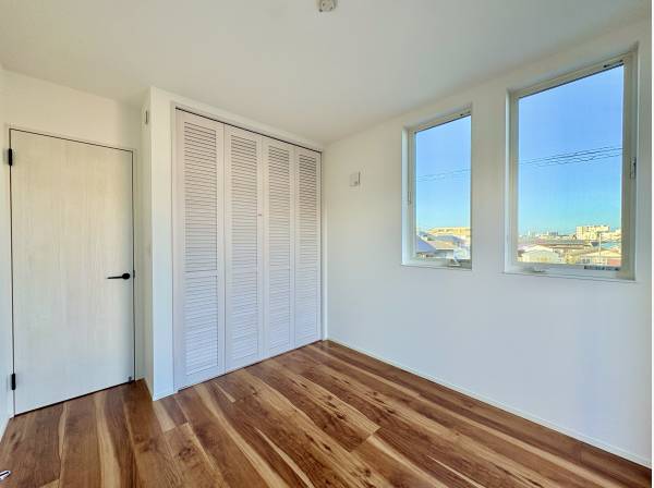 各居室にクローゼットを完備