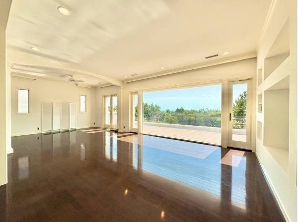 広々としたリビング、さらにテラスがその延長になります。