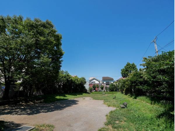 あかしあ公園まで徒歩2分（約150m）