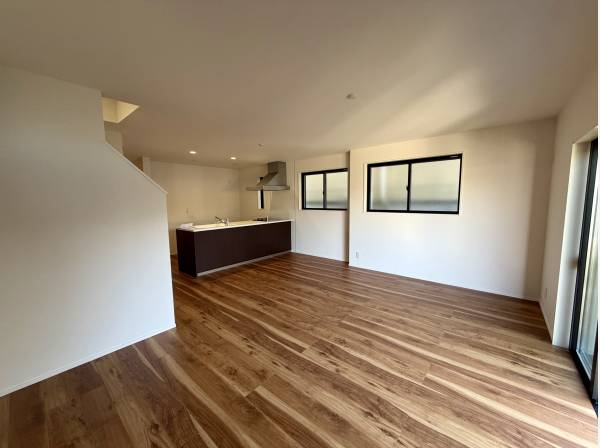 対面キッチンで楽しく調理