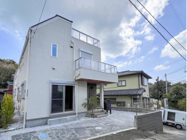 ゆとりあるルーフバルコニーが自慢のお家です