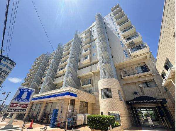 1階にコンビニがあるのも嬉しいですね