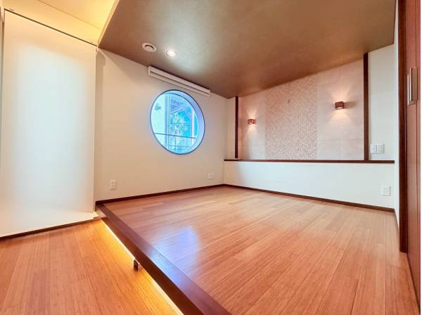 4LDK+ロフト+2納戸の充実した間取り！収納も充実！