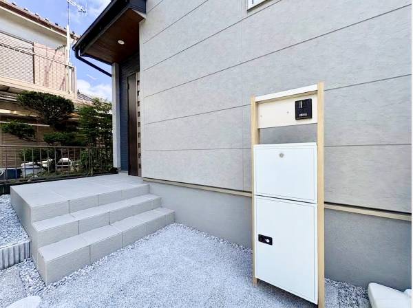 宅配ボックスも備わります！