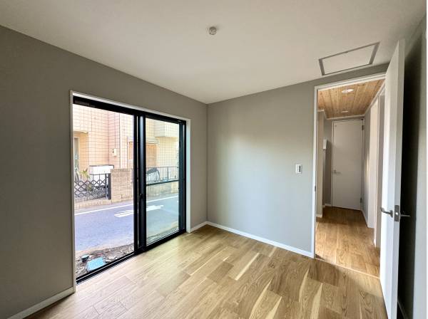 角地のため1階も明るい印象です