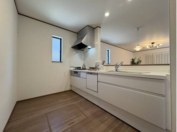 作業スペースの広キッチンです。