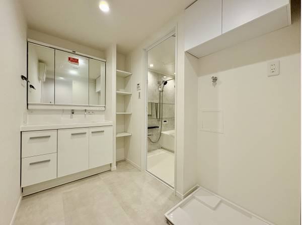 広々とした脱衣所