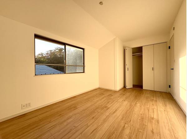 ゆとりある広さが家時間を心地よく満たす主寝室