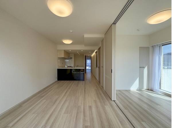 ストレートタイプのＬＤＫ。家具配置もし易そう。