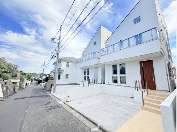 外構が完成するとこんなイメージです。
同社施工例