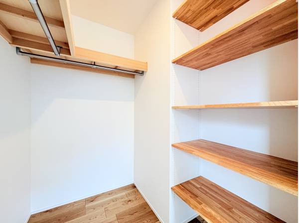 主寝室の収納