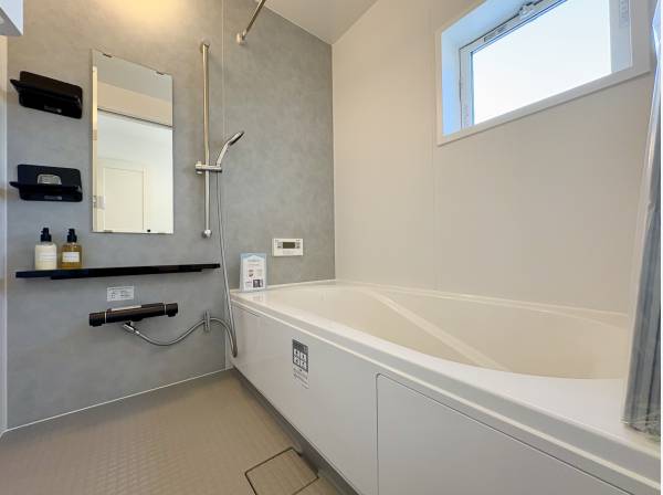 足を伸ばしてゆったりと寛げます