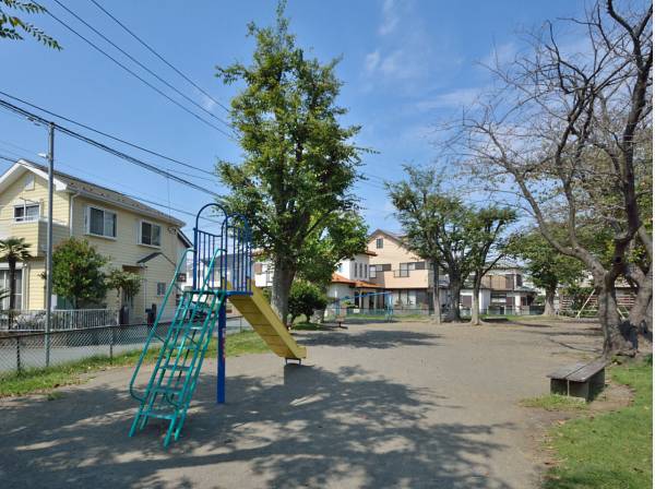 矢畑第一公園まで徒歩3分（約210m）