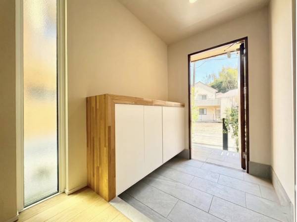 玄関エントランス