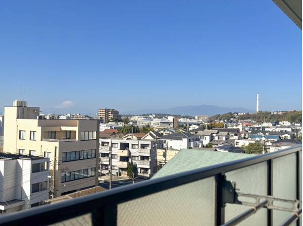 抜けたシティービューの先に富士山が姿を見せてくれます