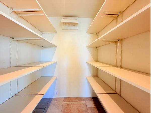 2帖の大容量パントリースペース