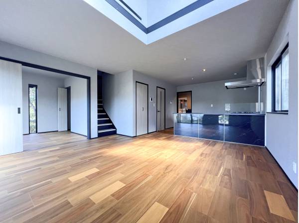 木のぬくもり感じる室内