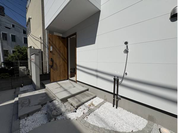 外シャワーも付いてます☆