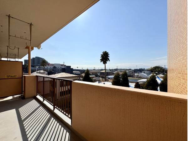 天気のいい日には大山、富士山も見ることのできる眺望。