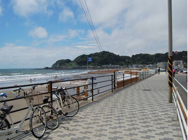 由比ガ浜海水浴場まで約2.2km・徒歩28分