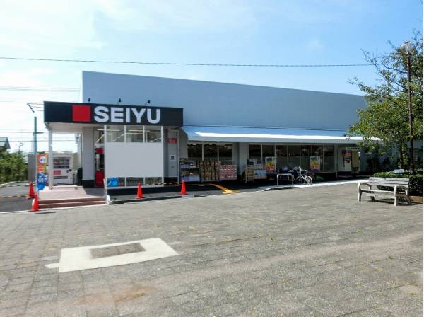 西友七里ガ浜店まで約740ｍ