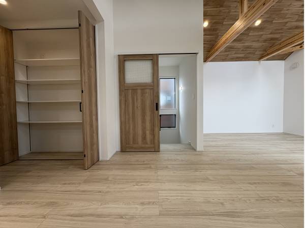 備蓄庫もしっかり確保されてます。