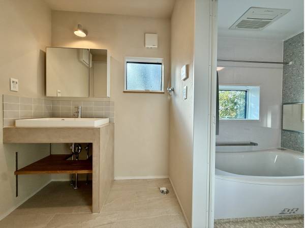 サニタリースペースと浴室